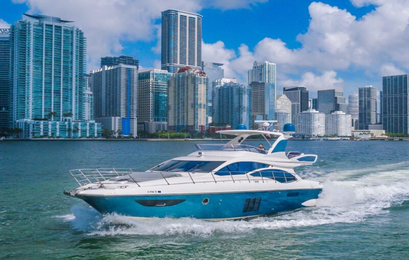 65ft Azimut available for rent in Miami for 13 guest. No Hidden Fees. - Image 8